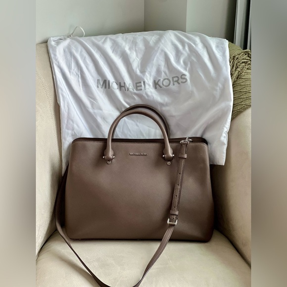 Michael Kors Savanna Taupe Saffiano Leather Satchel & Dust Bag EUC - Picture 4 of 12